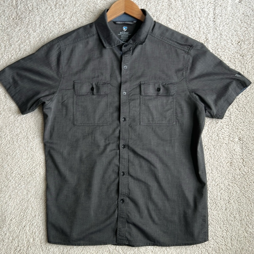 Mens Kuhl “Thrive” Short-Sleeve Button Down Shirt - Size M - Charcoal Gray